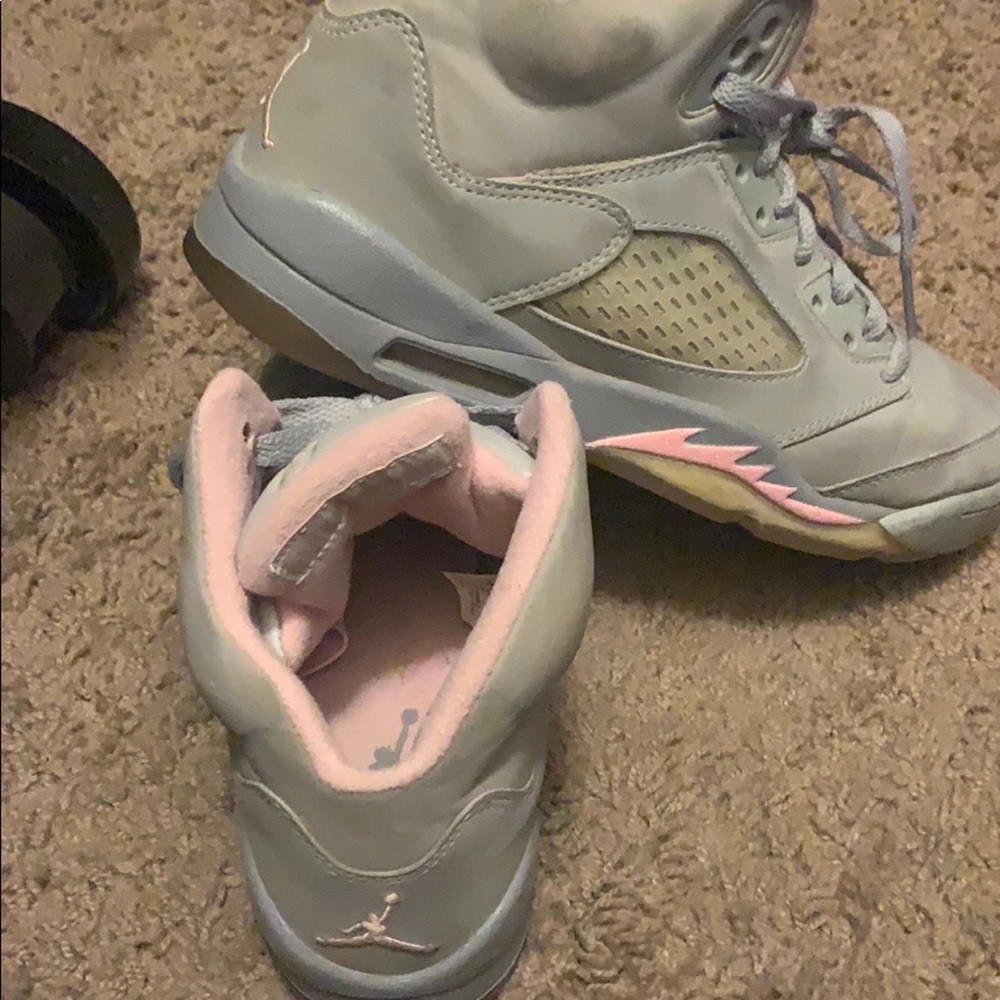Shoes - Picture 2 of 4